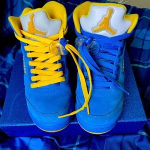 Air Jordan 5 Retro, size 5 in Grade School Boys